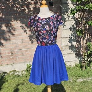 Alya embroidered dress